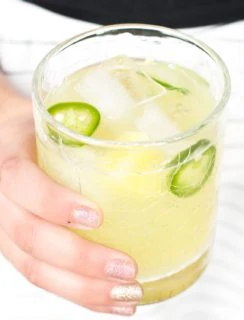 Pineapple Jalapeño Smash | cakenknife.com