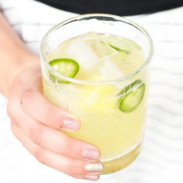 Pineapple Jalapeño Smash | cakenknife.com