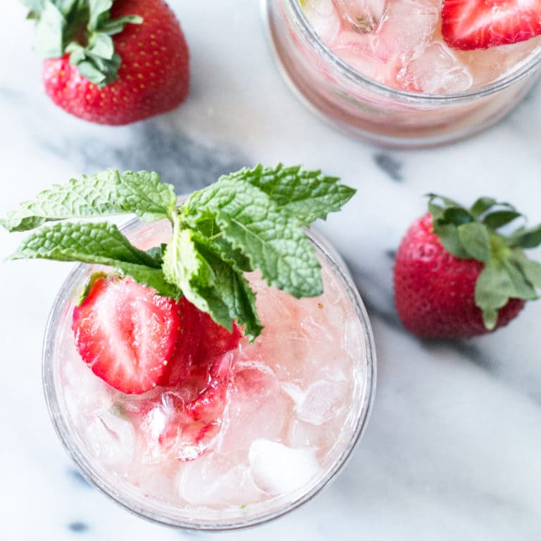 Strawberry Mint Julep | cakenknife.com