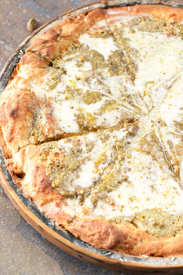 Pistachio Pesto Pizza with Crème Fraîche and Roasted Garlic (PLUS a KitchenAid Food Processor Giveaway!) | cakenknife.com