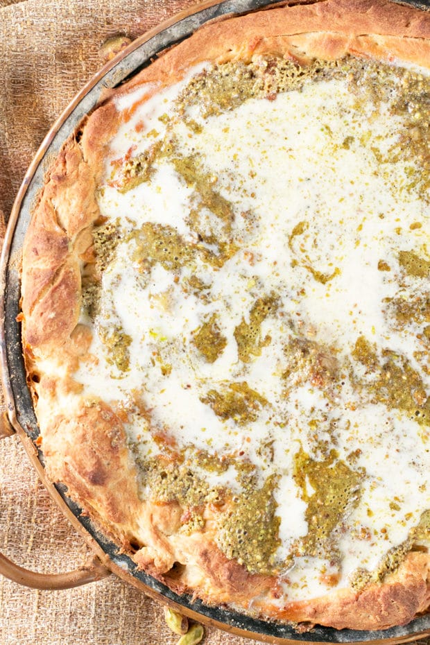 Pistachio Pesto Pizza with Crème Fraîche and Roasted Garlic (PLUS a KitchenAid Food Processor Giveaway!) | cakenknife.com