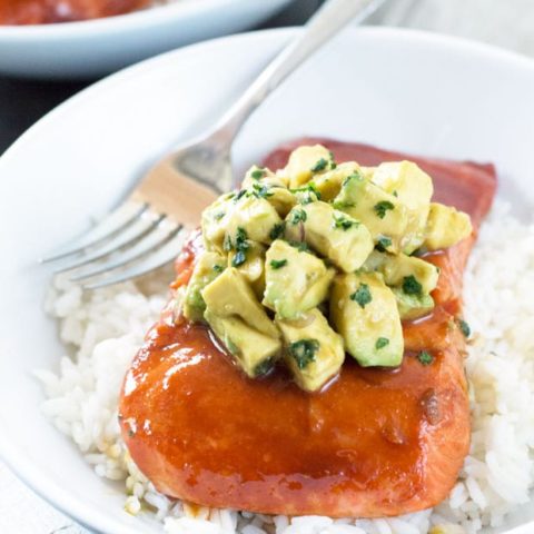 Sriracha Glazed Salmon with Asian Avocado Salsa | cakenknife.com