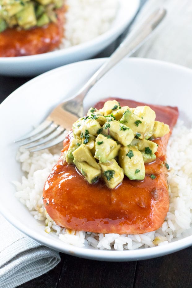 Sriracha Glazed Salmon with Asian Avocado Salsa | cakenknife.com