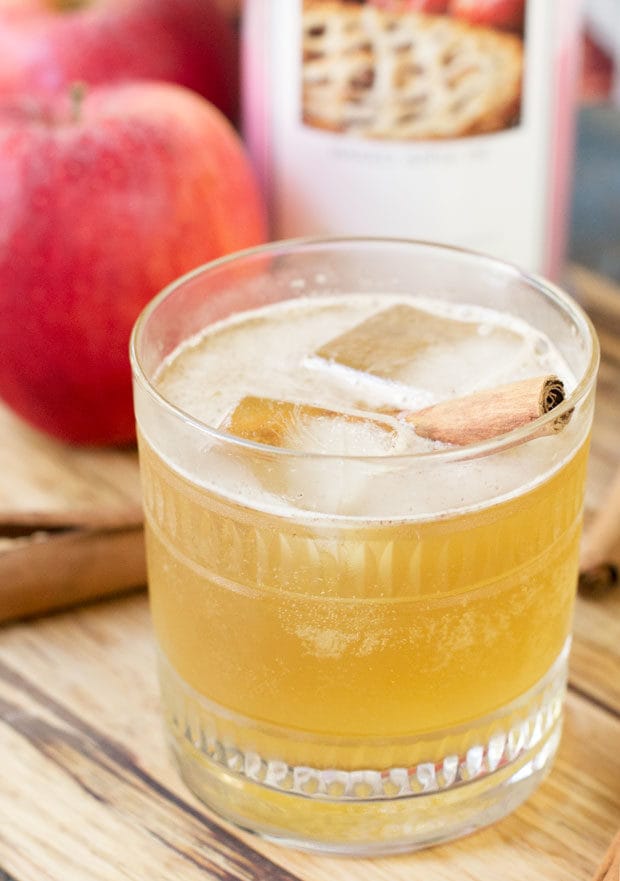 Bourbon Apple Cider Fizz | cakenknife.com