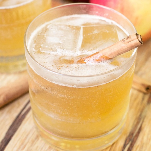 Bourbon Apple Cider Fizz | cakenknife.com