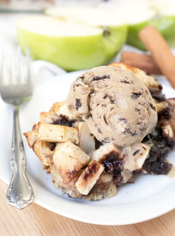 Chocolate Chip Apple Pie Bread Pudding | cakenknife.com