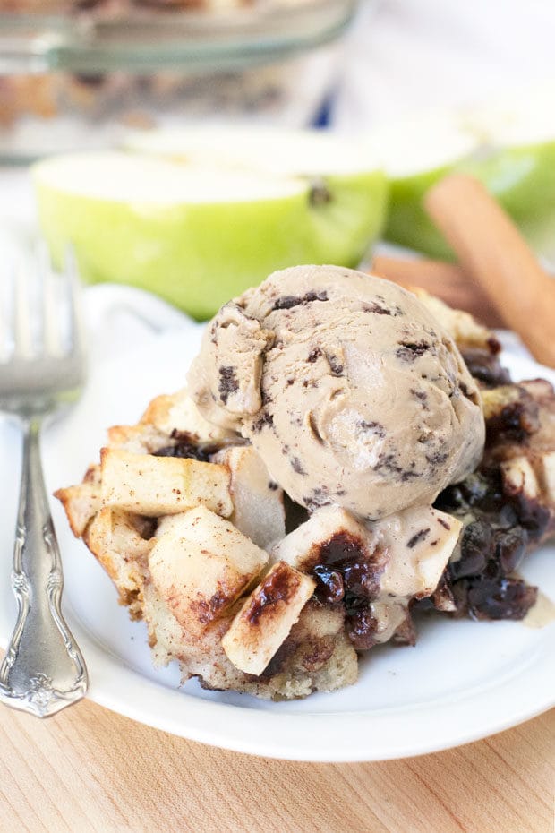 Chocolate Chip Apple Pie Bread Pudding | cakenknife.com