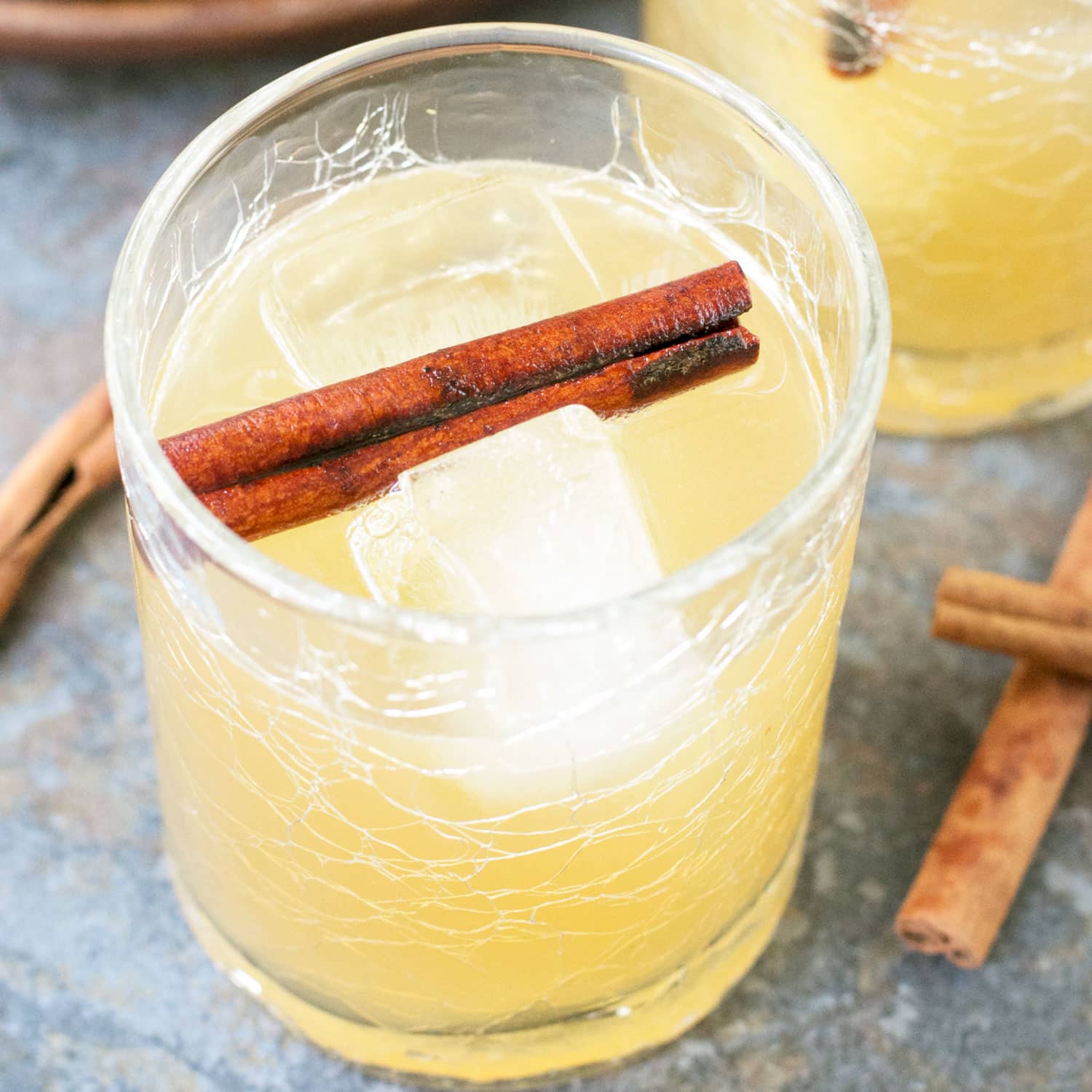 Cinnamon Whiskey Sour | cakenknife.com