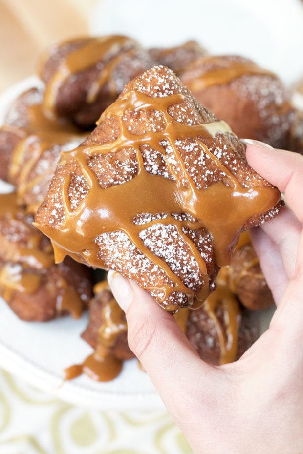 Pumpkin Spice Beignets with Salted Caramel Drizzle | cakenknife.com