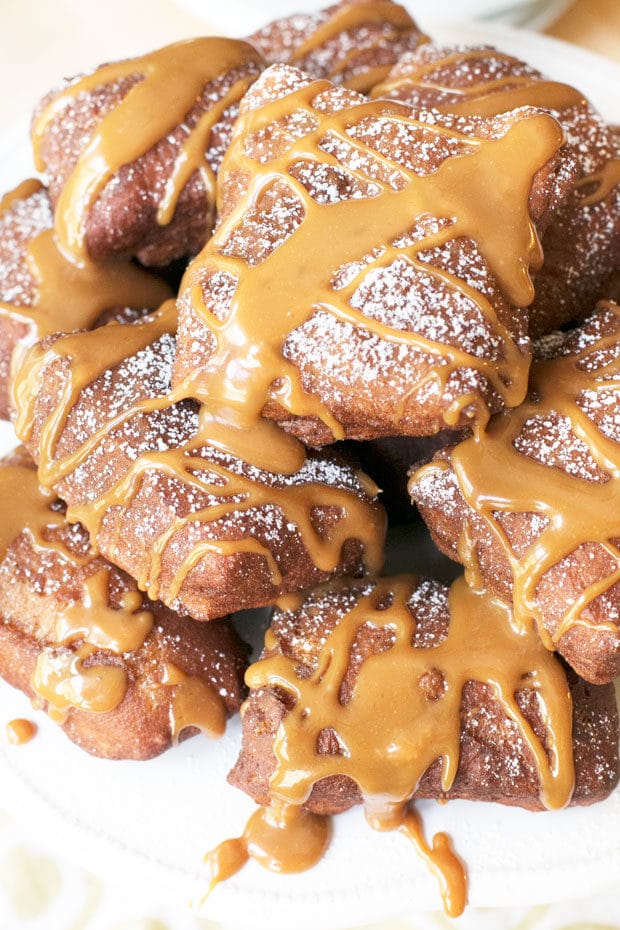 Pumpkin Spice Beignets with Salted Caramel Drizzle | cakenknife.com