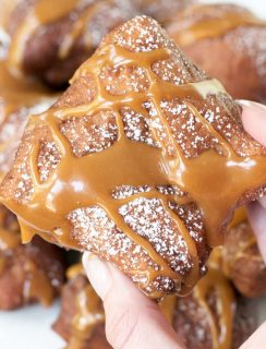 Pumpkin Spice Beignets with Salted Caramel Drizzle | cakenknife.com