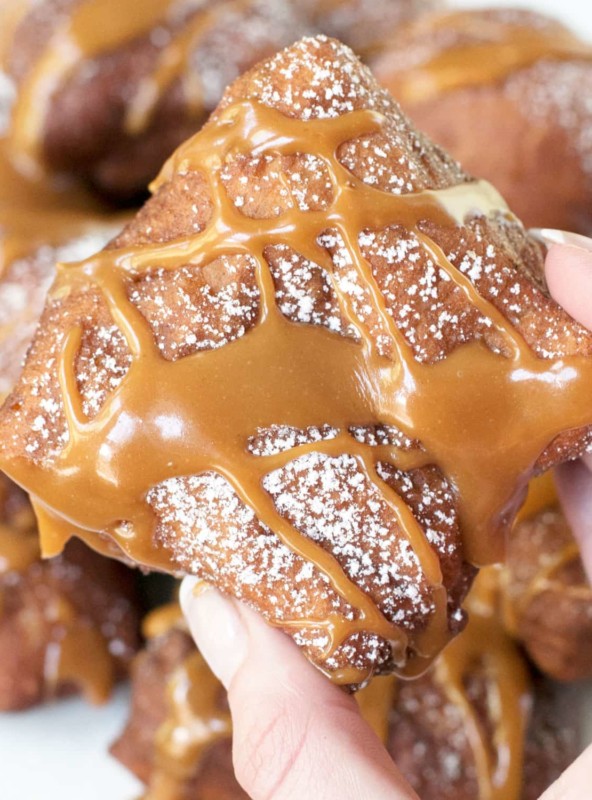 Pumpkin Spice Beignets with Salted Caramel Drizzle | cakenknife.com