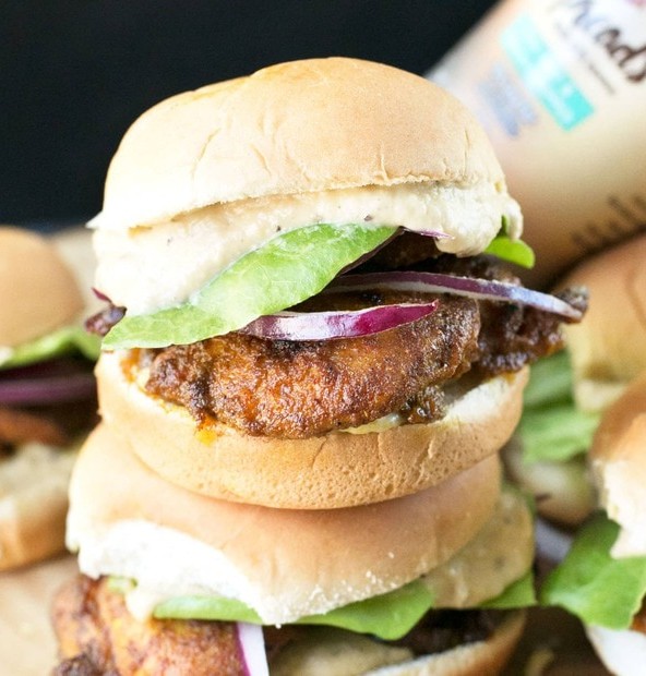 Chicken Shawarma Sliders with Sabra Spreads! | cakenknife.com