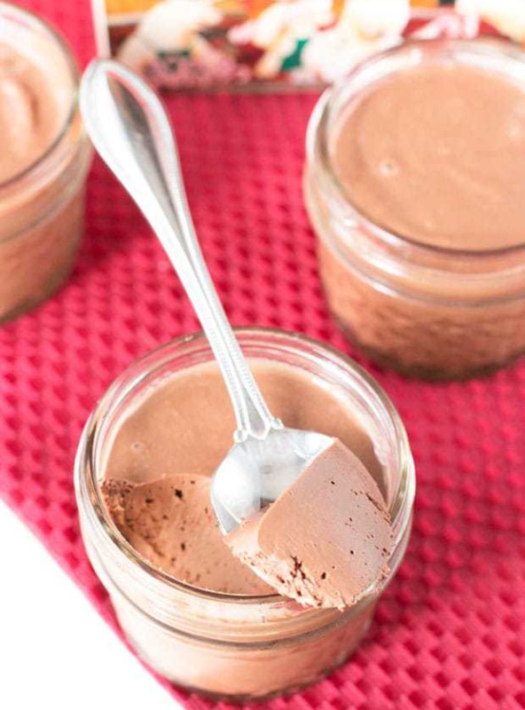 Chocolate Peppermint Pots de Creme | cakenknife.com