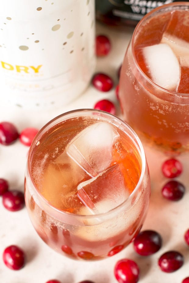 Cranberry Ginger Bourbon Fizz | cakenknife.com