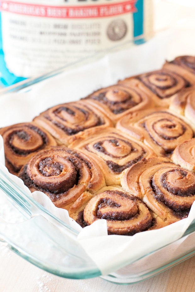 Egg Nog Cinnamon Rolls | cakenknife.com