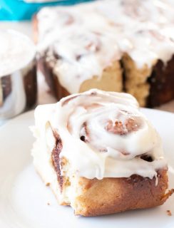 Egg Nog Cinnamon Rolls | cakenknife.com