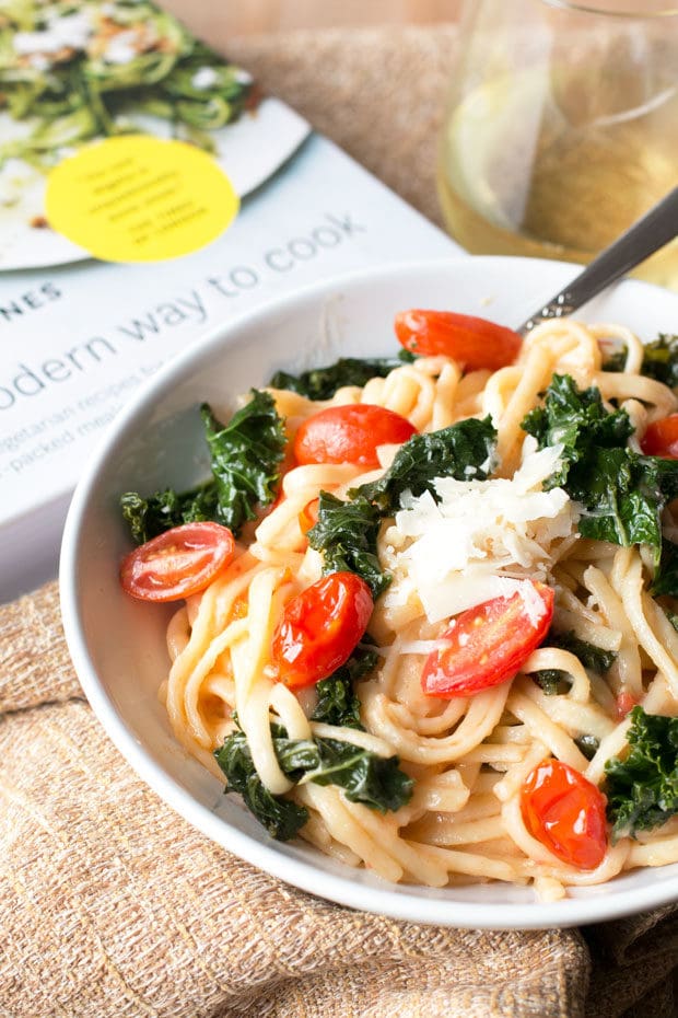 Kale, Tomato, and Lemon Magic One-Pot Spaghetti | cakenknife.com