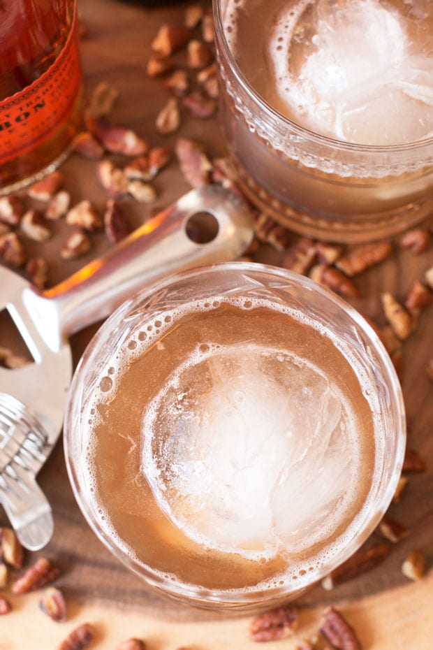 Pecan Pie Manhattan | cakenknife.com