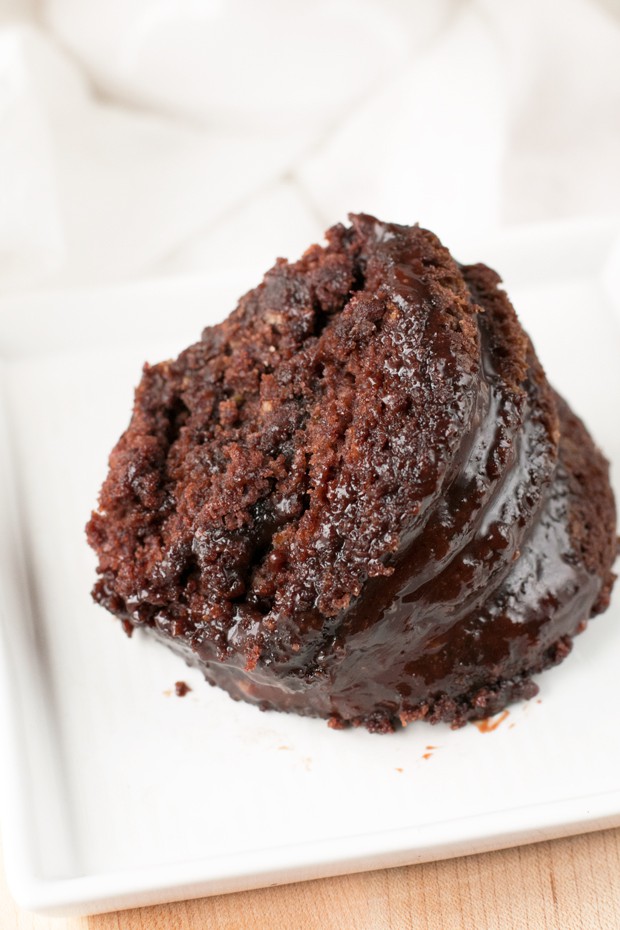 Dark Chocolate Chip Avocado Cake | cakenknife.com