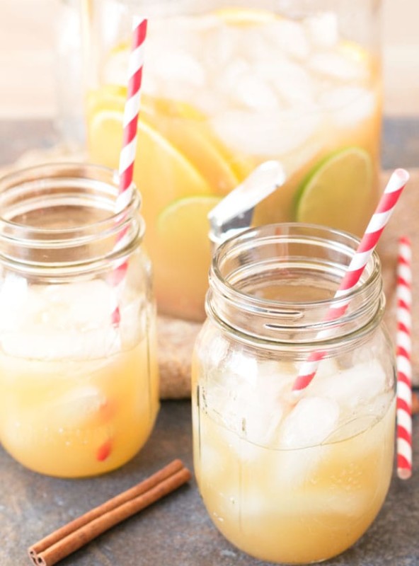 Spiced Rum Punch | cakenknife.com