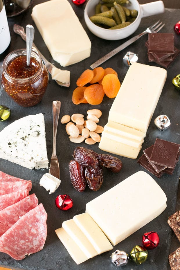 Very Merry Christmas Cheese Board | cakenknife.com