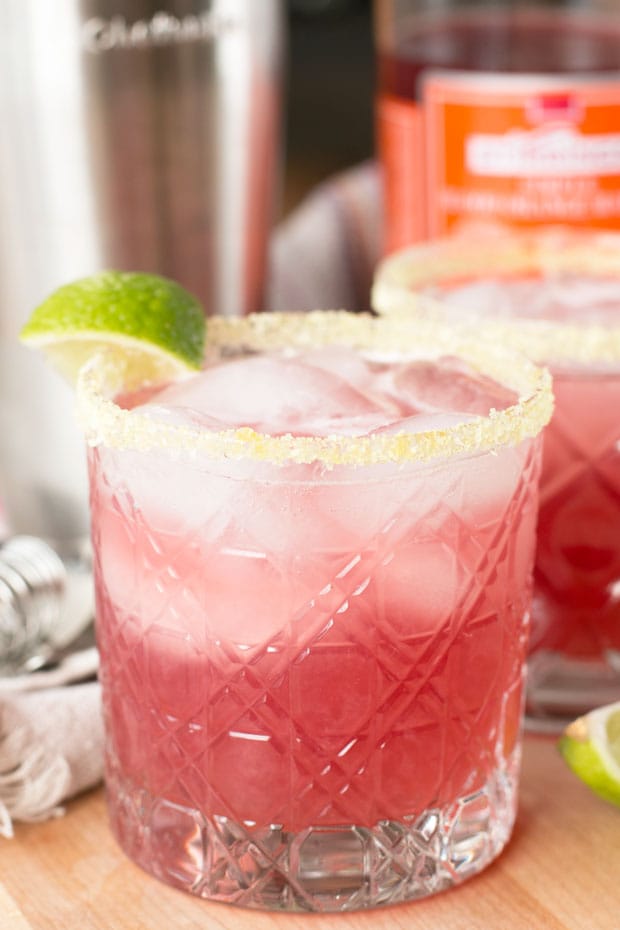 Winter Citrus Margarita | cakenknife.com