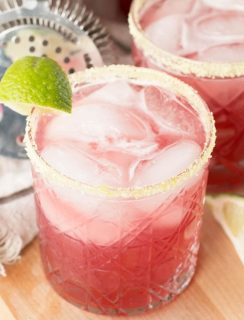 Winter Citrus Margarita | cakenknife.com