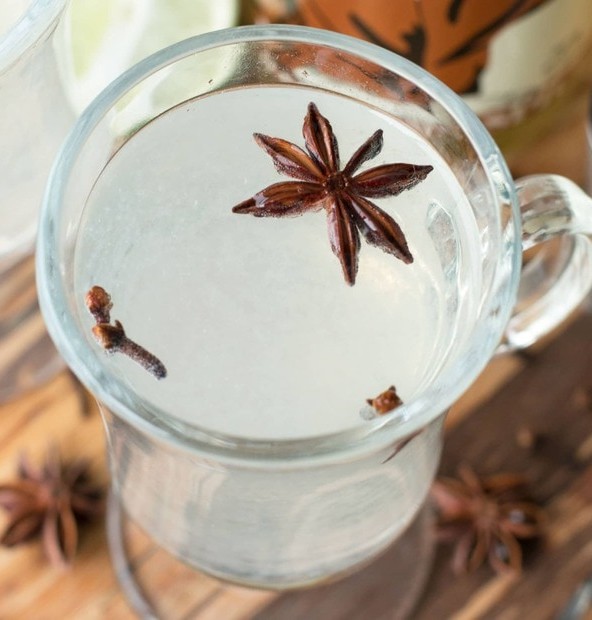 Hot Hazelnut Rum Cocktail | cakenknife.com