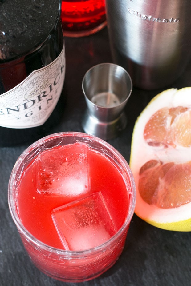 Pomelo Grapefruit Negroni | cakenknife.com