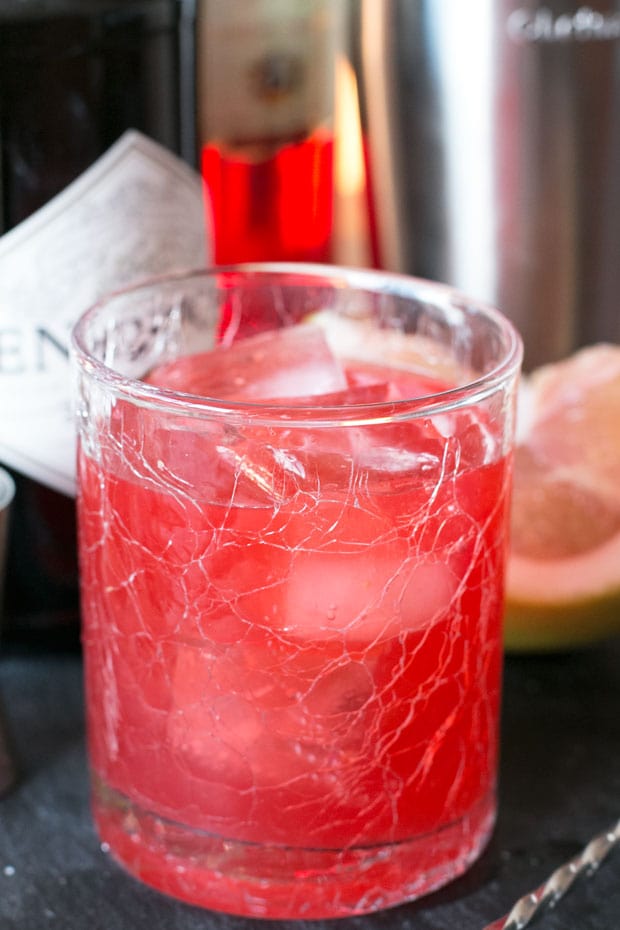 Pomelo Grapefruit Negroni | cakenknife.com