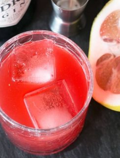 Pomelo Grapefruit Negroni | cakenknife.com