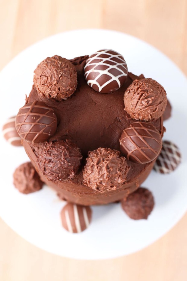 Red Velvet Truffle Cake for Two, My Favorite Valentine's Day Menu Ideas | cakenknife.com