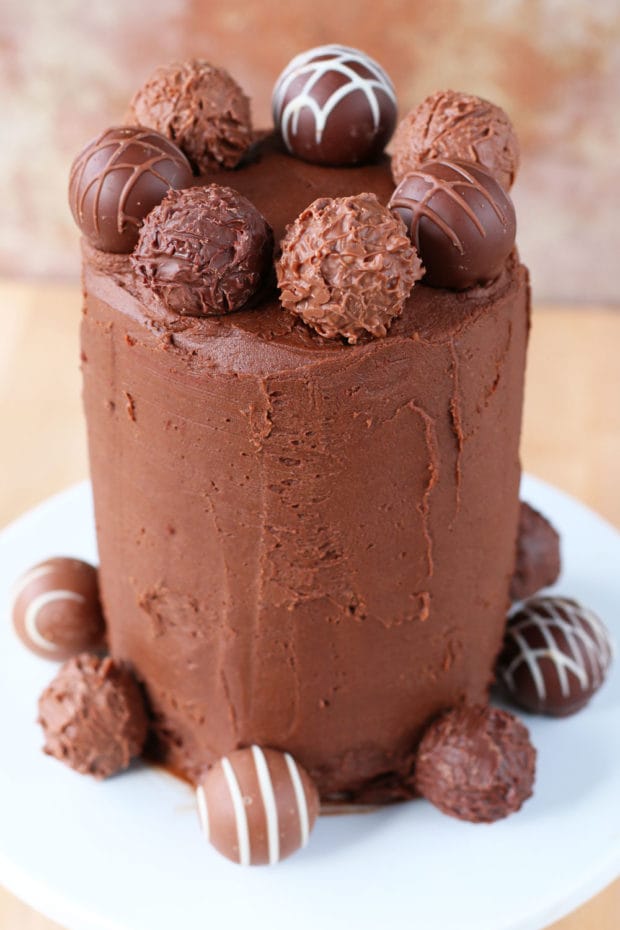 Chocolate Truffle Cake 02 Kg-sonthuy.vn