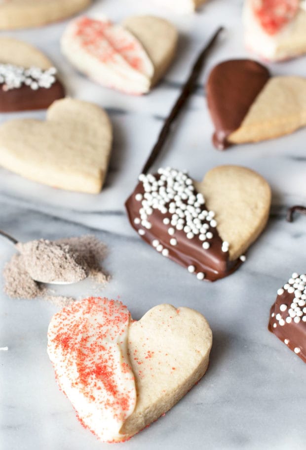 Vanilla Bean Cardamom Sugar Cookies | cakenknife.com