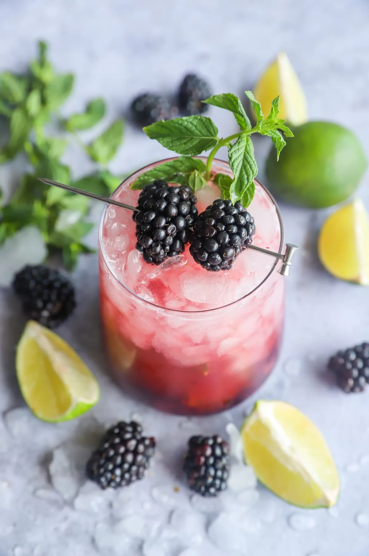 Blackberry mojito photo with mint