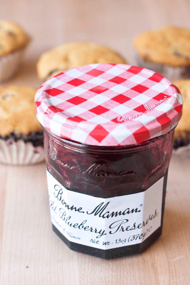 Blueberry Jalapeno Bacon Cornbread Muffins | cakenknife.com #breakfast #brunch