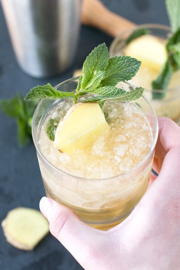 Sparkling Ginger Mint Julep | cakenknife.com #cocktail #Derby #mint