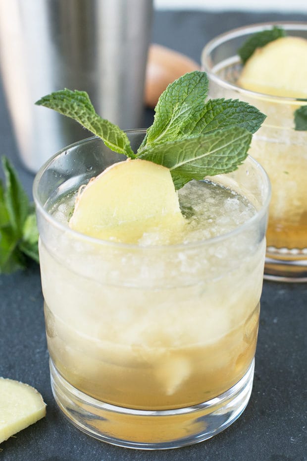 Sparkling Ginger Mint Julep | cakenknife.com #cocktail #Derby #mint