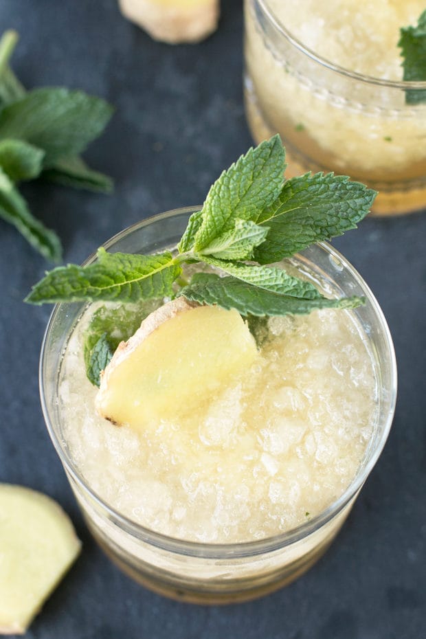 Sparkling Ginger Mint Julep | cakenknife.com #cocktail #Derby #mint