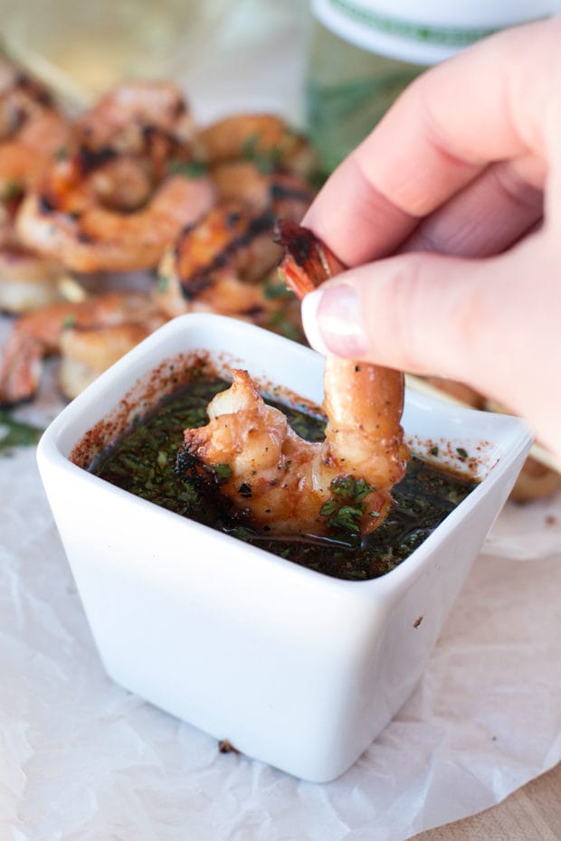 Mango Garlic Shrimp Skewers with Spicy Cilantro Dipping Sauce | cakenknife.com #21andup @CavitWines