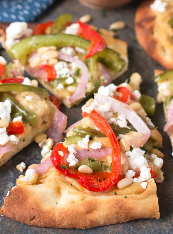 Garlic Hummus & Roasted Vegetable Grilled Flatbread | cakenknife.com #unofficialmeal #appetizer #grilling