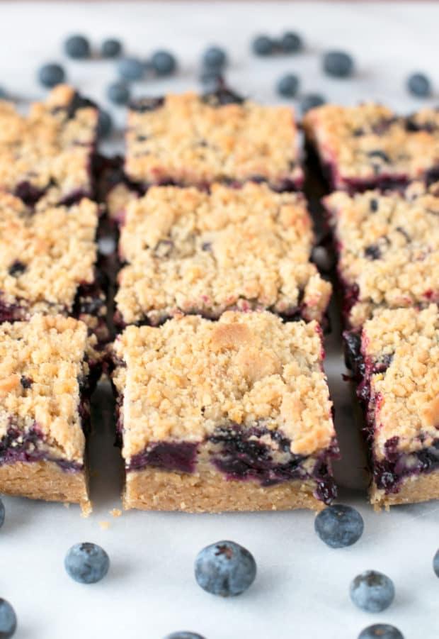 Blueberry Pie Crumb Bars | cakenknife.com #dessert #pie #summer