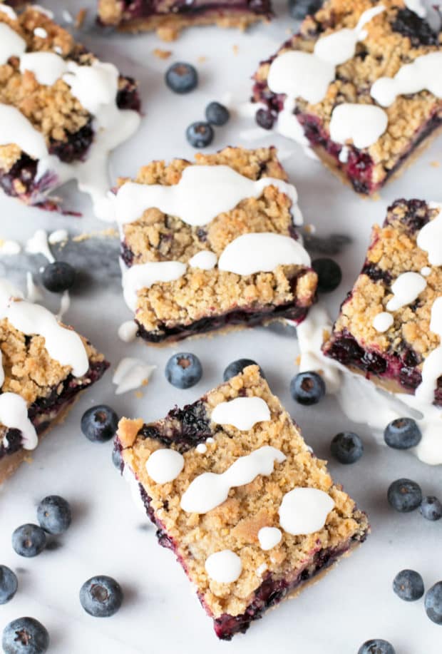 Blueberry Pie Crumb Bars | cakenknife.com #dessert #pie #summer