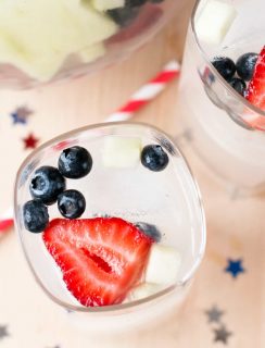 Patriotic Tom Collins Punch | cakenknife.com #july4th #fourthofjuly #cocktail