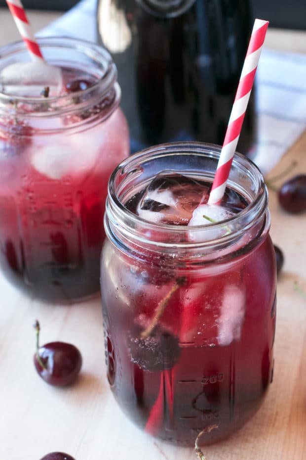 Tart Cherry Fizz | cakenknife.com #cocktail #happyhour