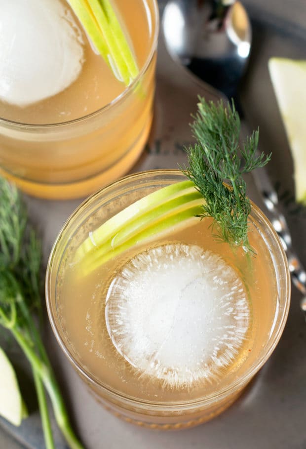 Whiskey Apple Ginger Fizz | cake knife.com #cocktail #happyhour #whiskey