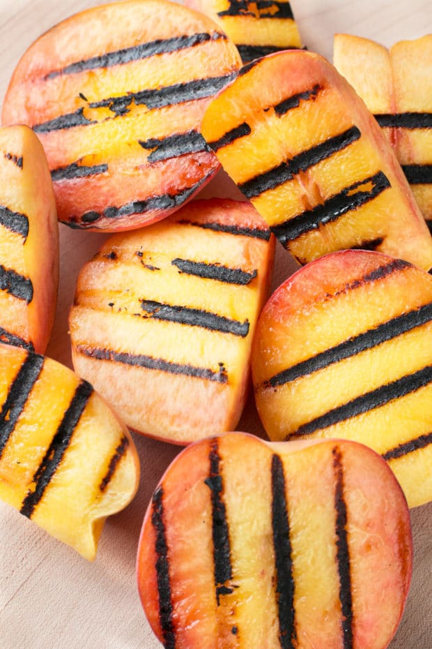 Sparkling Grilled Peach Sangria | cakenknife.com #grilling #peaches #wine #cocktail