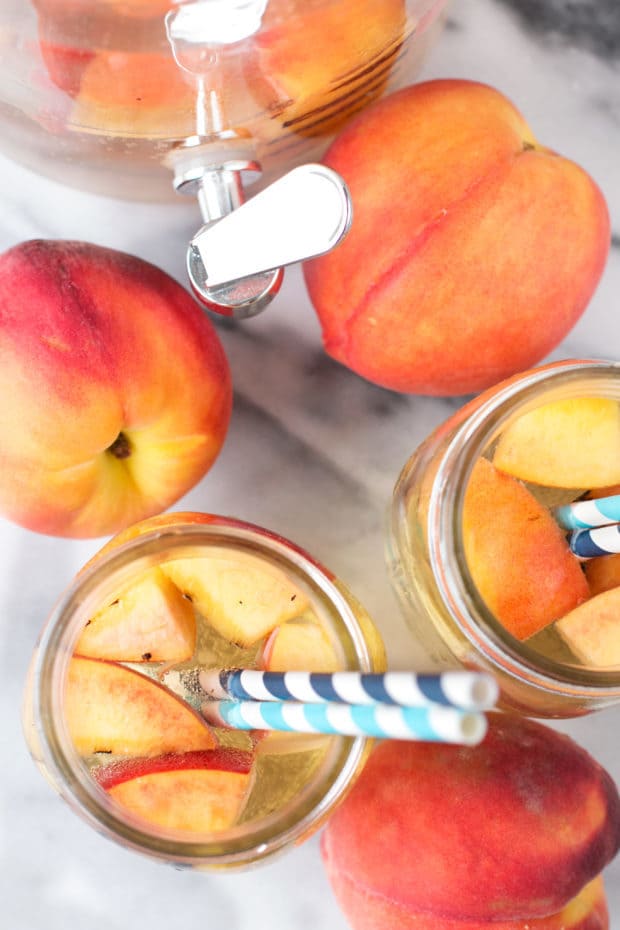 Sparkling Grilled Peach Sangria | cakenknife.com #grilling #peaches #wine #cocktail