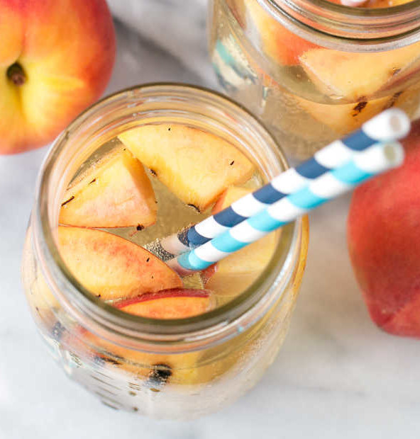 Sparkling Grilled Peach Sangria | cakenknife.com #grilling #peaches #wine #cocktail